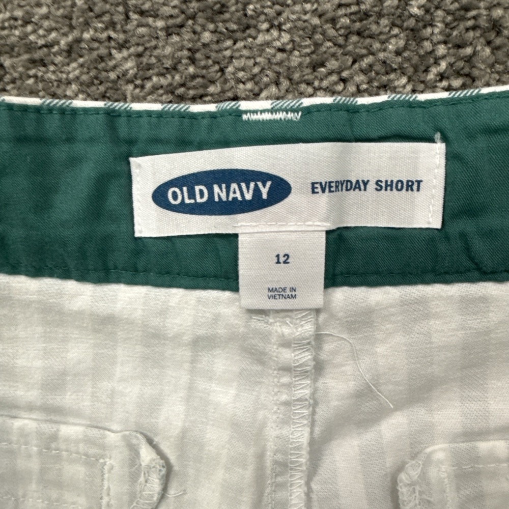 Old Navy Womens Everyday Shorts 12 Green White Stripes Pockets 3.5" Inseam - Picture 6 of 9